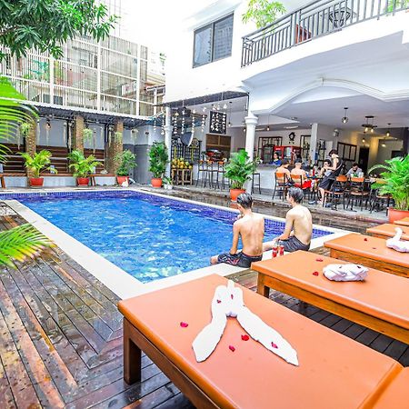 Bliss & Beats Hostel Phnom Penh Exterior foto